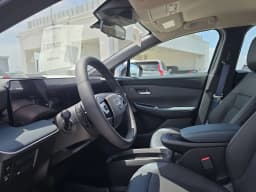 Nissan LEAF SV+ FWD 2026 — side view