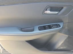 Nissan LEAF SV+ FWD 2026 — side view
