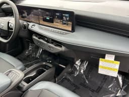 Nissan LEAF SV+ FWD 2026 — side view