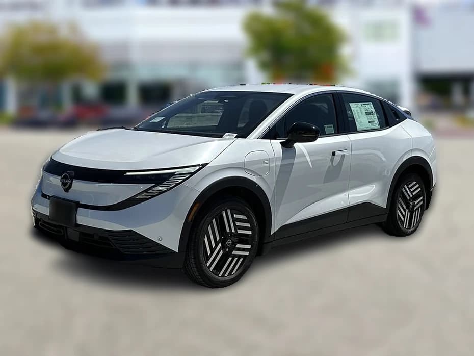 Nissan LEAF SV+ FWD 2026 — side view