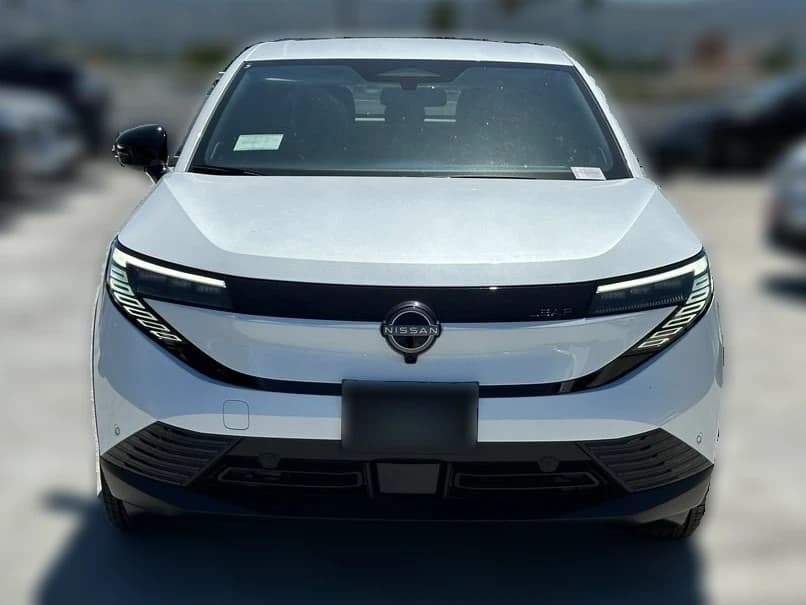 Nissan LEAF SV+ FWD 2026 — side view