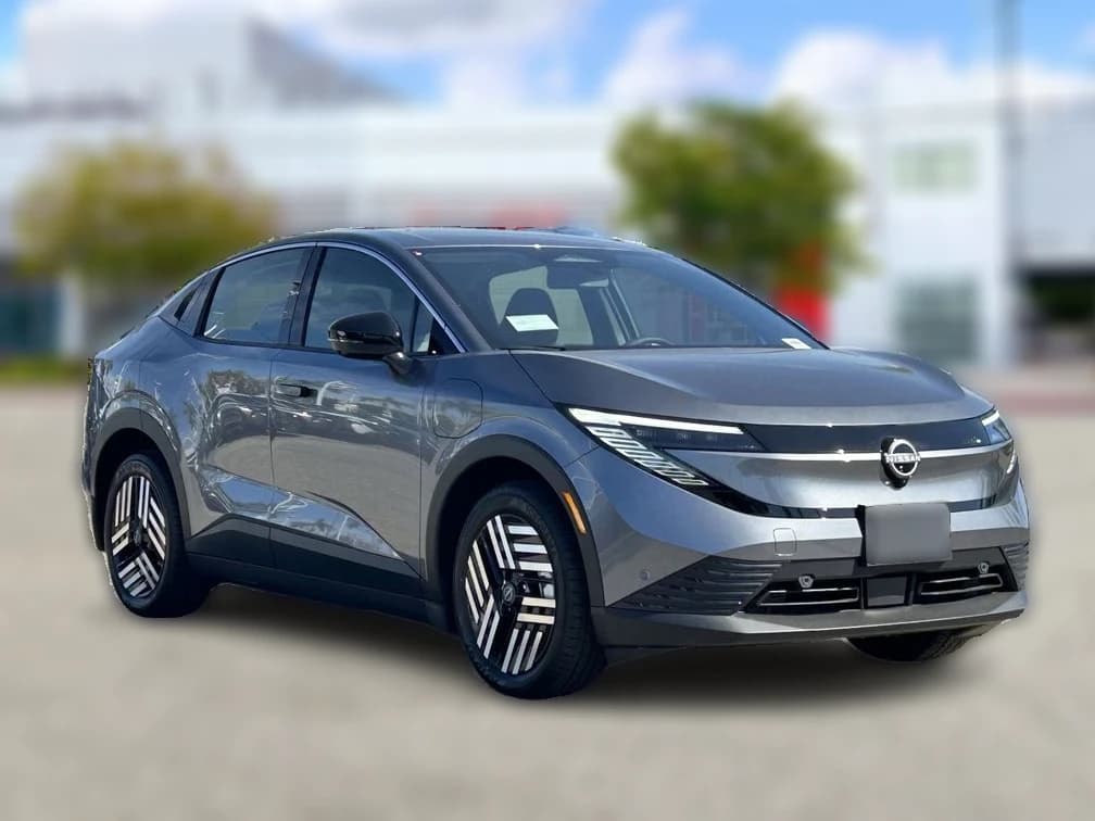Nissan LEAF SV+ FWD 2026 — side view