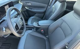 Nissan LEAF SV+ FWD 2026 — side view