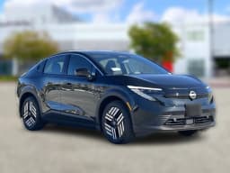 Nissan LEAF SV+ FWD 2026 — side view