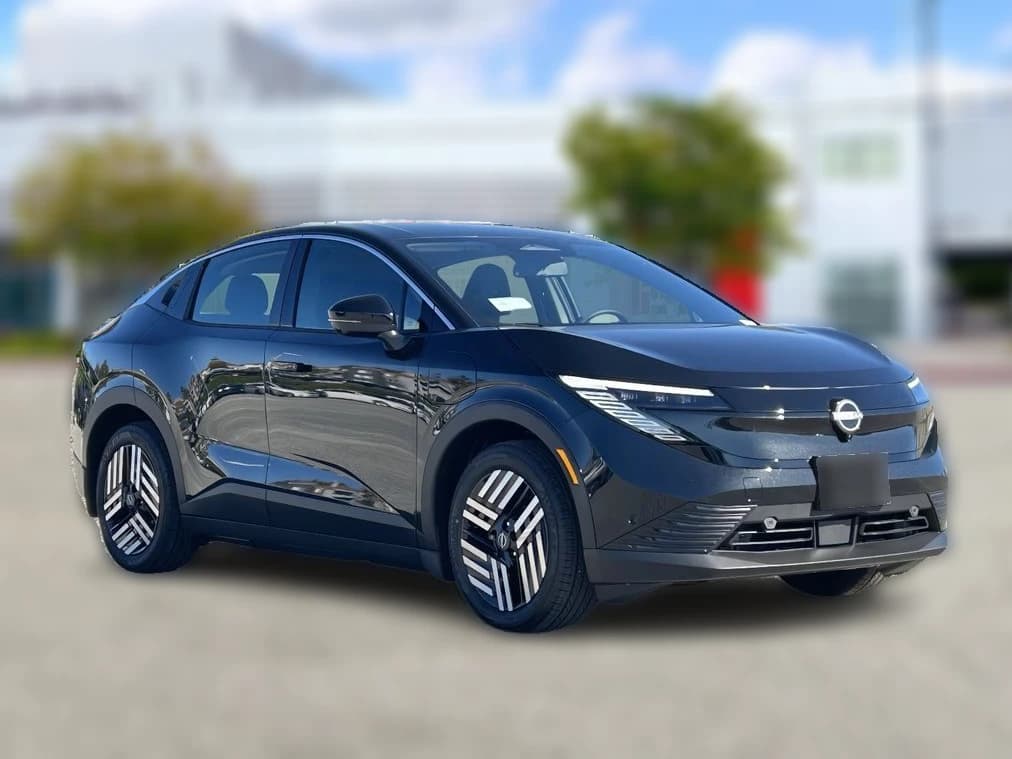 Nissan LEAF SV+ FWD 2026 — side view