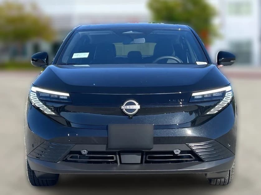 Nissan LEAF SV+ FWD 2026 — side view