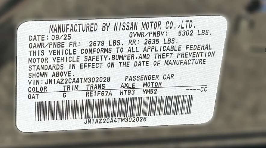 Nissan LEAF SV+ FWD 2026 — side view