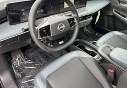 Nissan LEAF SV+ FWD 2026 — side view