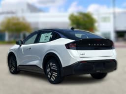 Nissan LEAF SV+ FWD 2026 — side view
