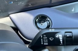 Nissan LEAF SV+ FWD 2026 — side view