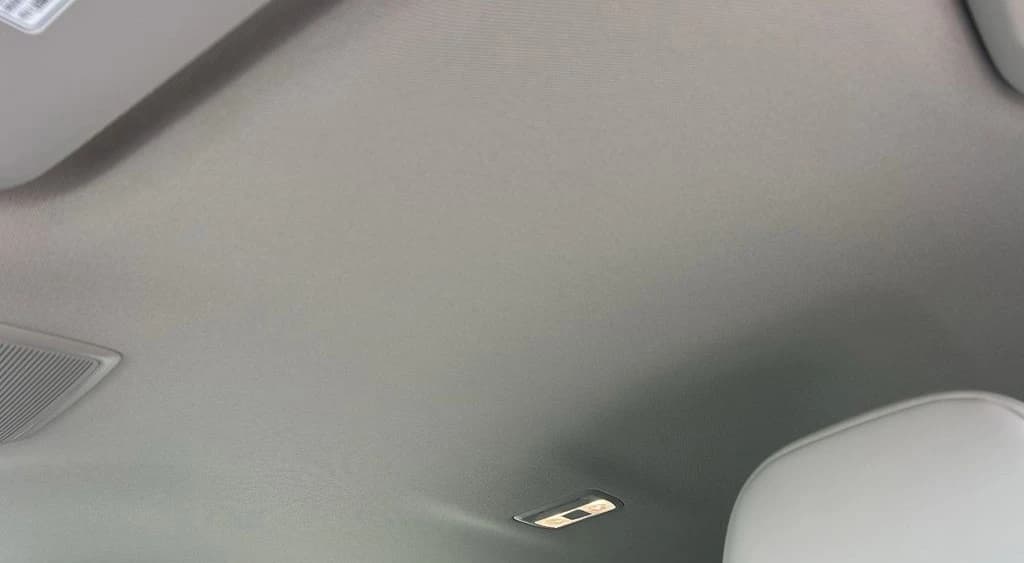 Nissan LEAF SV+ FWD 2026 — side view