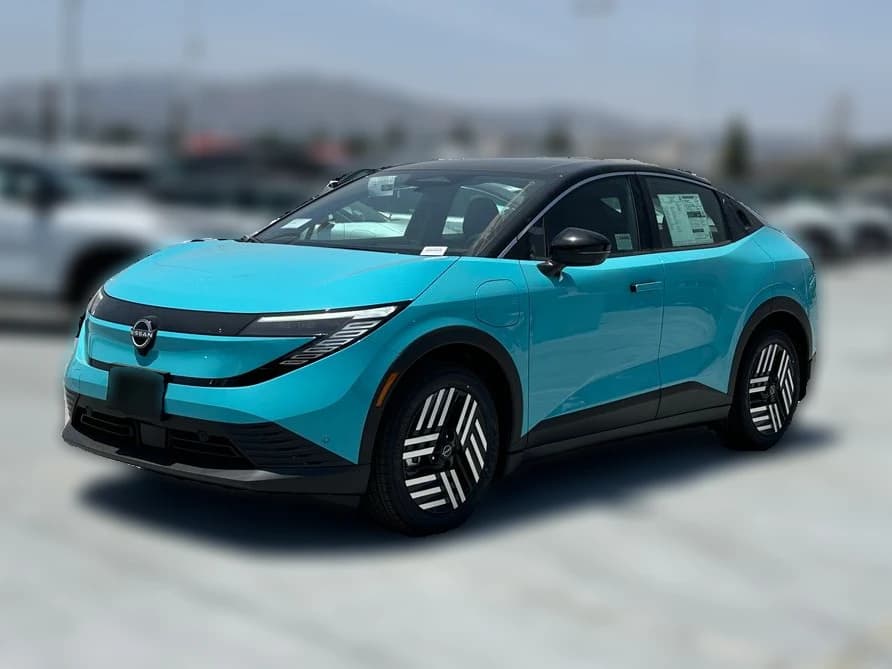 Nissan LEAF SV+ FWD 2026 — side view
