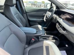 Nissan LEAF SV+ FWD 2026 — side view
