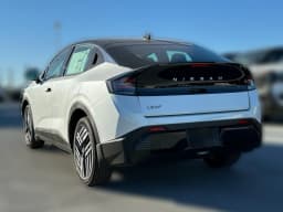 Nissan LEAF SV+ FWD 2026 — side view