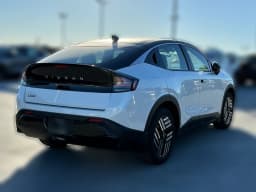 Nissan LEAF SV+ FWD 2026 — side view