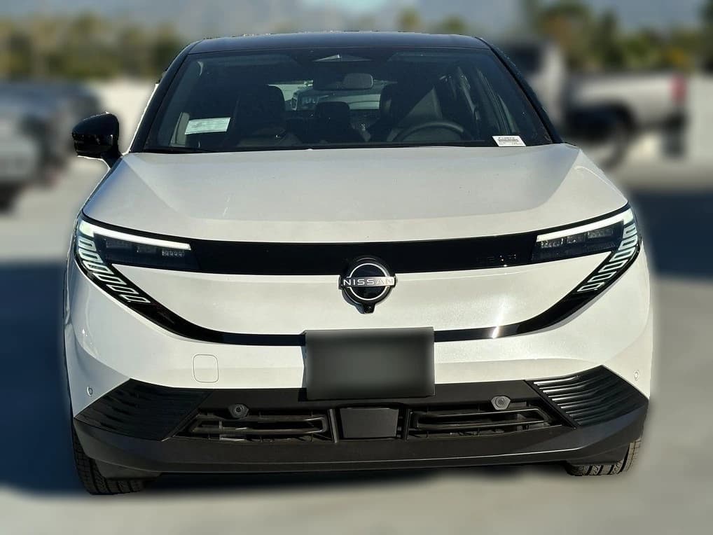 Nissan LEAF SV+ FWD 2026 — side view
