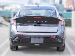 Nissan LEAF SV+ FWD 2026 — side view