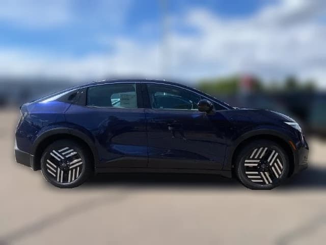 Nissan LEAF SV+ FWD 2026 — side view
