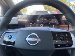 Nissan LEAF SV+ FWD 2026 — side view