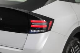 Nissan LEAF SV+ FWD 2026 — side view