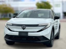 Nissan LEAF SV+ FWD 2026 — side view