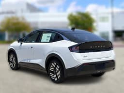 Nissan LEAF SV+ FWD 2026 — side view