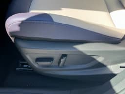 Nissan LEAF SV+ FWD 2026 — side view