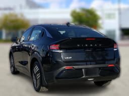 Nissan LEAF SV+ FWD 2026 — side view