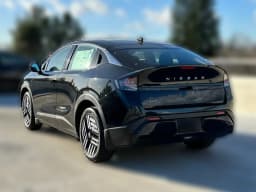 Nissan LEAF SV+ FWD 2026 — side view