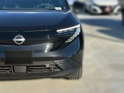 Nissan LEAF SV+ FWD 2026 — side view