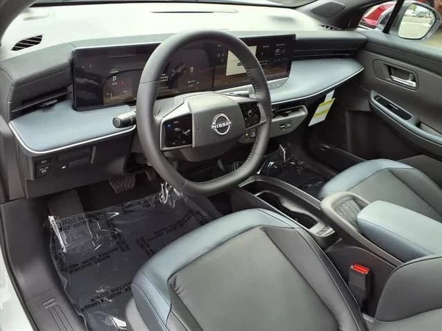 Nissan LEAF SV+ FWD 2026 — side view