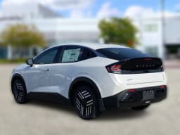 Nissan LEAF SV+ FWD 2026 — side view