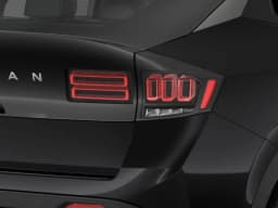 Nissan LEAF PLATINUM+ FWD 2026 — side view