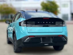 Nissan LEAF PLATINUM+ FWD 2026 — side view