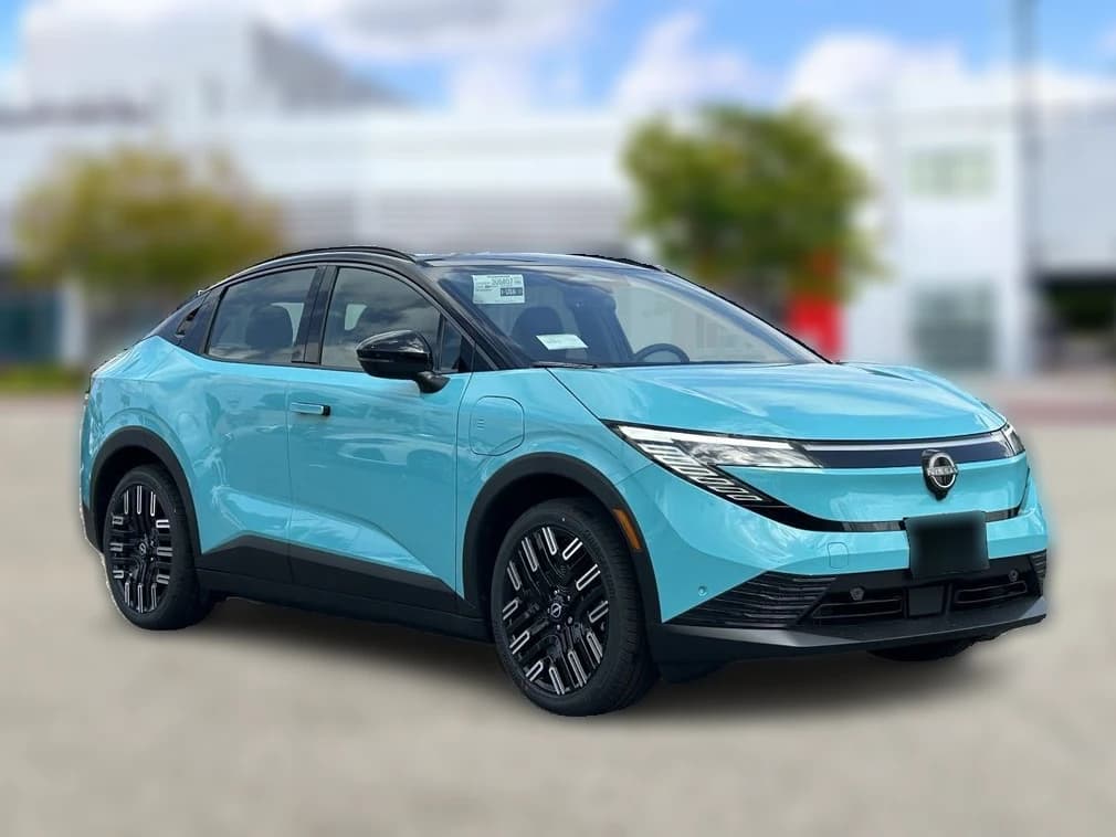Nissan LEAF PLATINUM+ FWD 2026 — side view