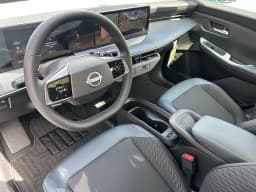 Nissan LEAF PLATINUM+ FWD 2026 — side view