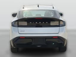 Nissan LEAF PLATINUM+ FWD 2026 — side view