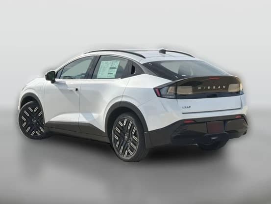 Nissan LEAF PLATINUM+ FWD 2026 — side view