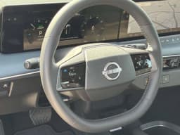 Nissan LEAF PLATINUM+ FWD 2026 — side view