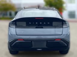 Nissan LEAF PLATINUM+ FWD 2026 — side view