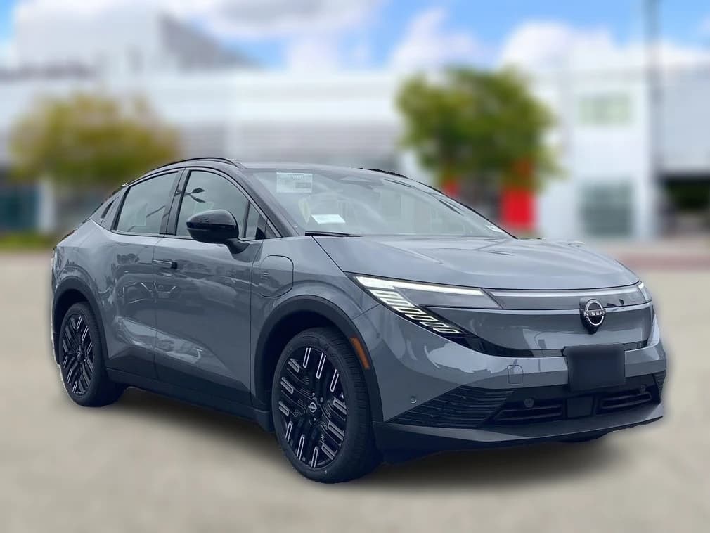 Nissan LEAF PLATINUM+ FWD 2026 — side view