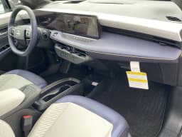 Nissan LEAF PLATINUM+ FWD 2026 — side view