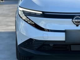Nissan LEAF PLATINUM+ FWD 2026 — side view