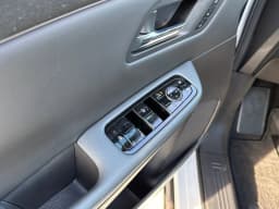 Nissan LEAF PLATINUM+ FWD 2026 — side view