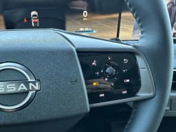 Nissan LEAF PLATINUM+ FWD 2026 — side view