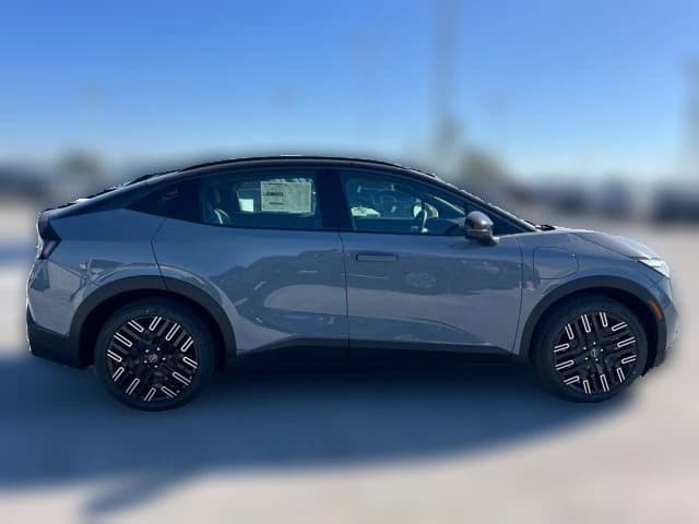 Nissan LEAF PLATINUM+ FWD 2026 — side view