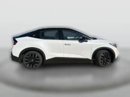 Nissan LEAF PLATINUM+ FWD 2026 — side view