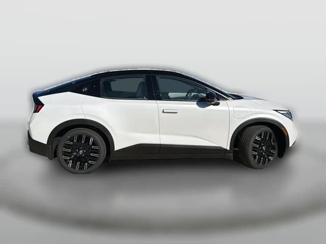 Nissan LEAF PLATINUM+ FWD 2026 — side view