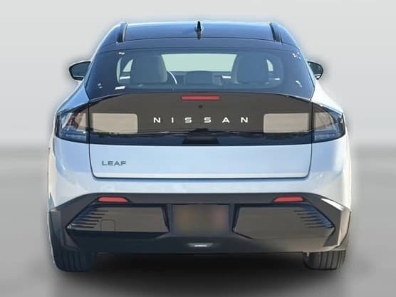 Nissan LEAF PLATINUM+ FWD 2026 — side view