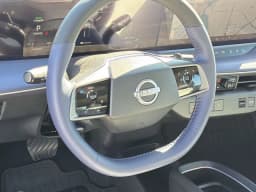 Nissan LEAF PLATINUM+ FWD 2026 — side view